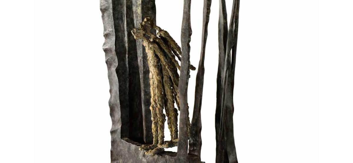 Faith bronze sculpture de la sculpteure française Val – Valérie Goutard – avec Sculptureval