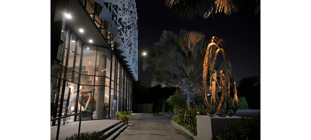 Attraction II by French sculptor Val - Valérie Goutard - with Sculptureval at the Alliance Française Bangkok – Thailand