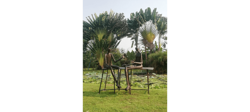Conversation au parc II de la sculpteure française Val – Valérie Goutard – avec Sculptureval à Residence à Nakorn Nayok – Thaïlande