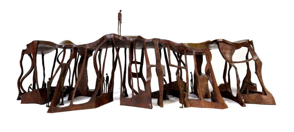Le toit du monde de la sculpteure française Val – Valérie Goutard – avec Sculptureval