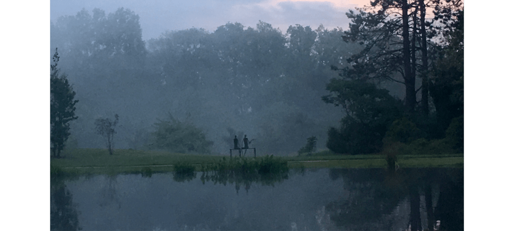 Le rendez-vous amoureux de la sculpteure française Val – Valérie Goutard – avec Sculptureval à Parc de sculptures de Jouyen- Josas - France