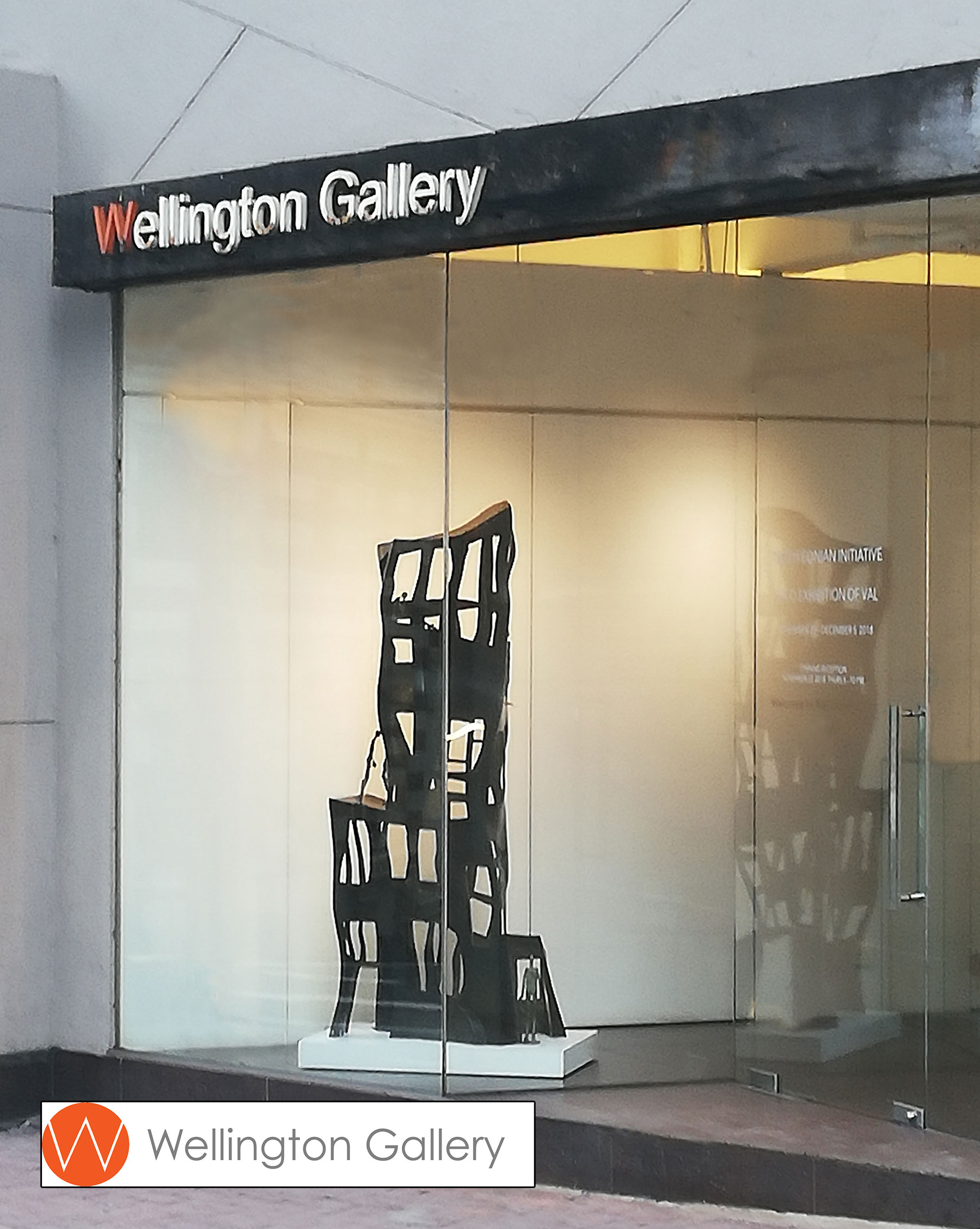French sculptor Val - Valérie Goutard - with Wellington Gallery with Sculptureval